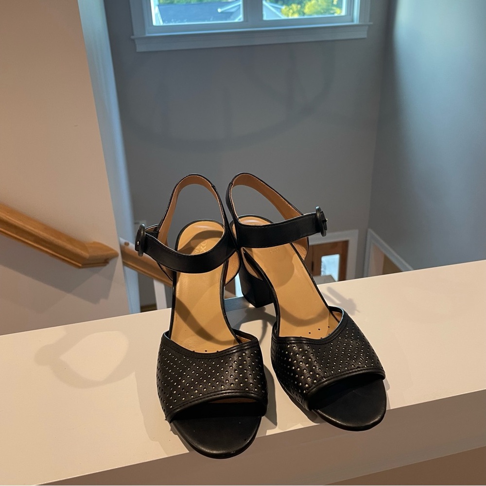Geox open-toed strappy black heels with gold detailing